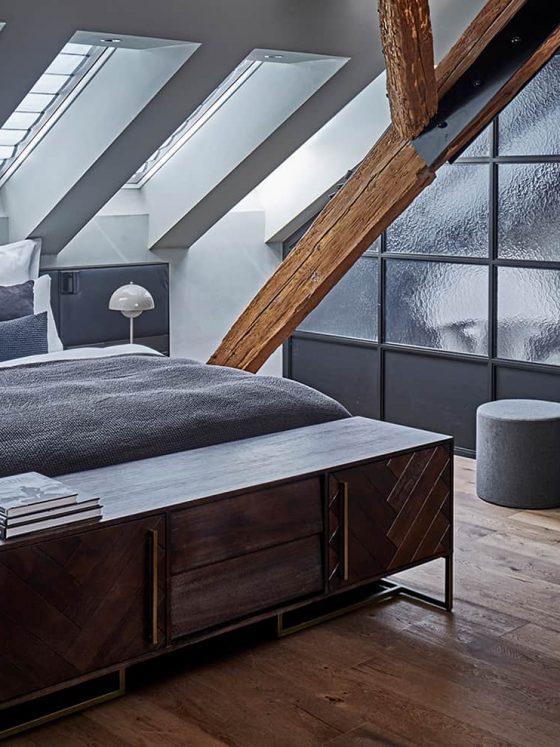 suite parentale sous combles au style industriel