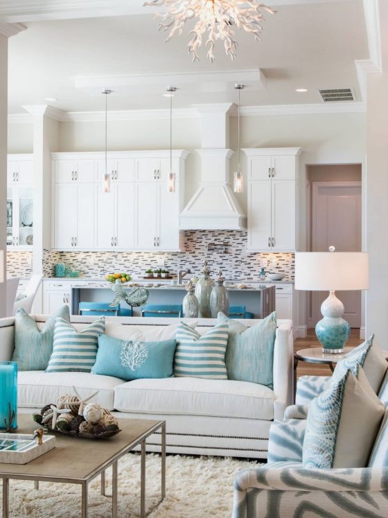 déco méditerranéenne pour ce salon en nuances de bleu et de blanc