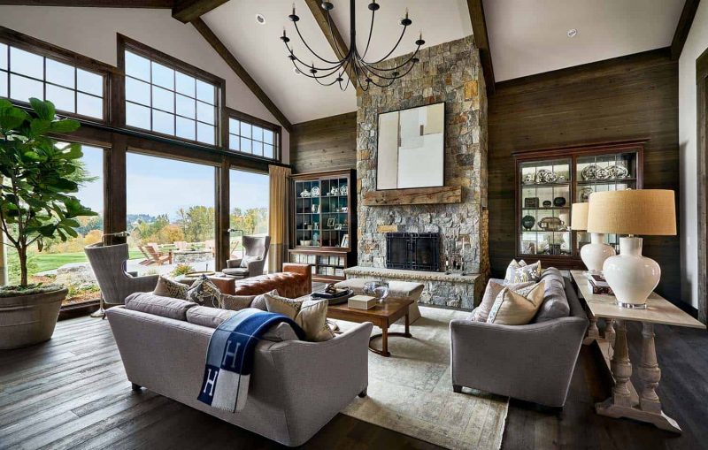 intérieur rustique chic avec une déco maison de charme en pierres et mobilier confortable